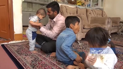 تبدیل درب بطری به ویلچر در بیرجند + فیلم