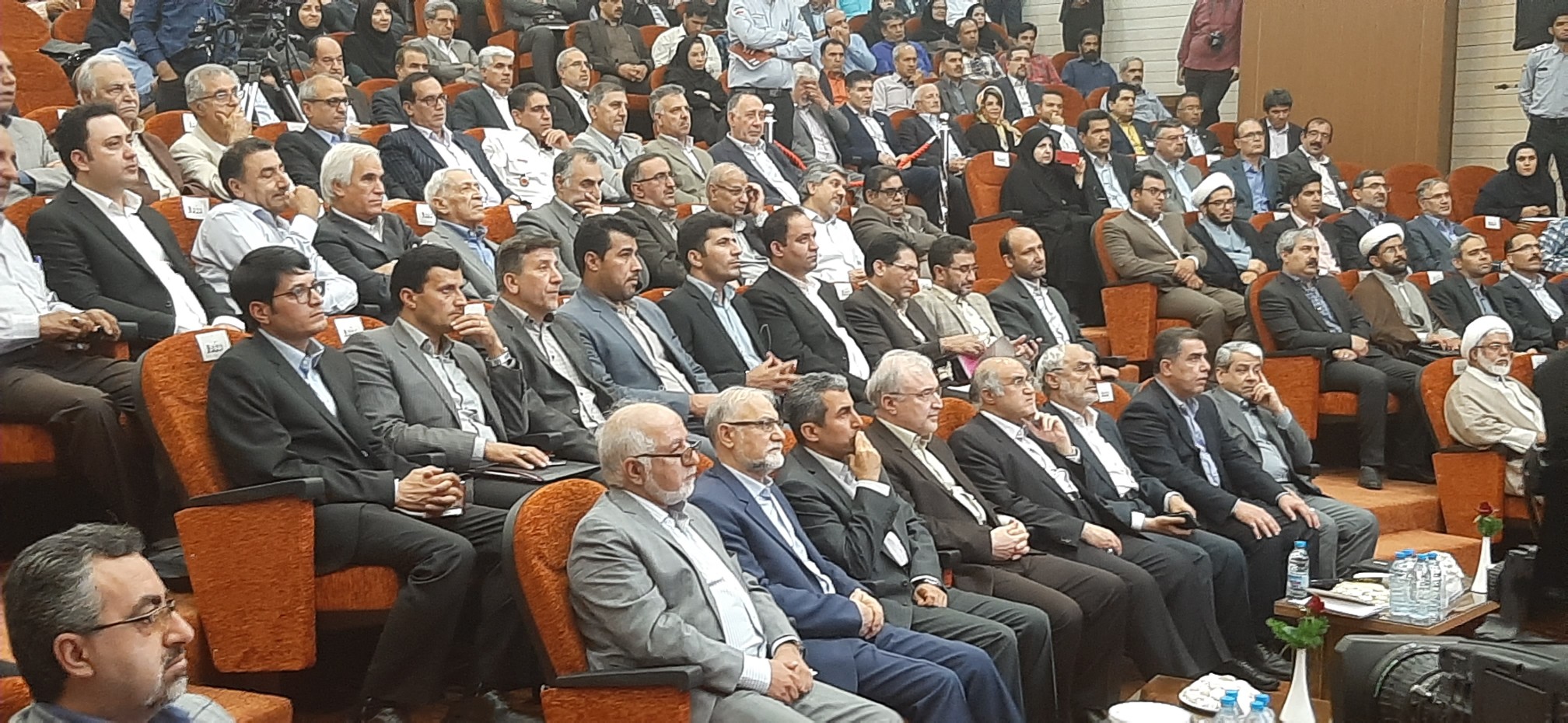 خودروسازان ارابه مرگ نسازند/انجام طرح پیشگیری قبل از درمان در بحث سلامت