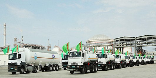 ورود اولین محموله بنزین ترکمنستان به افغانستان