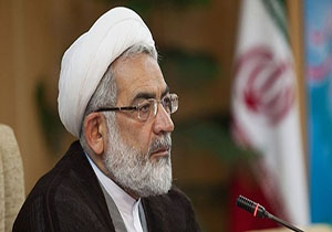 مقام‌های قضایی دولت را در حل مشکلات اقتصادی کمک کنند