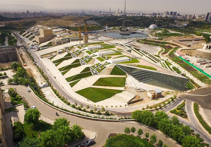 گردهمایی طراحان و سازندگان مراکز علم در ایران