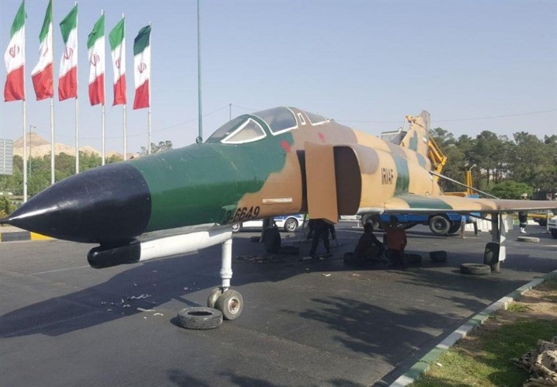 جریان فرود هواپیمای &zwnj;&zwnj;F۴&zwnj; در قم چه بود؟