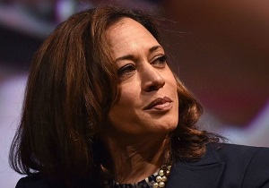 کاملا هریس: ترامپ یک «غارتگر» است