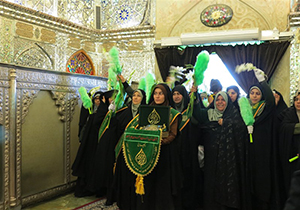 پیاده روی دسته جمعی بانوان به مناسبت دهه کرامت در شیراز