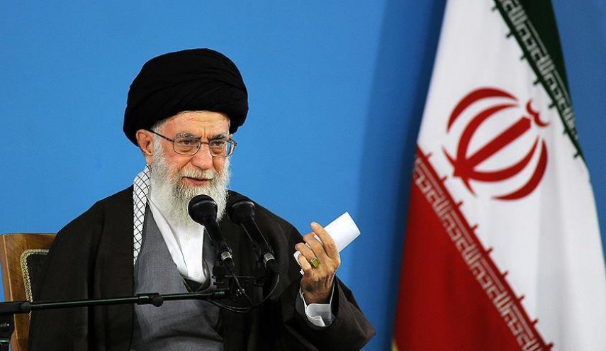 تصویری منتشر نشده از سرودخوانی دختران کهگیلویه و بویراحمد در حضور رهبر انقلاب +عکس