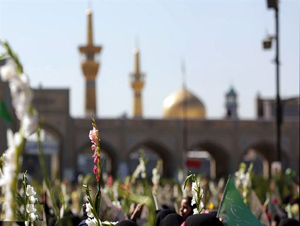 گلباران حرم رضوی در آستانه دهه کرامت