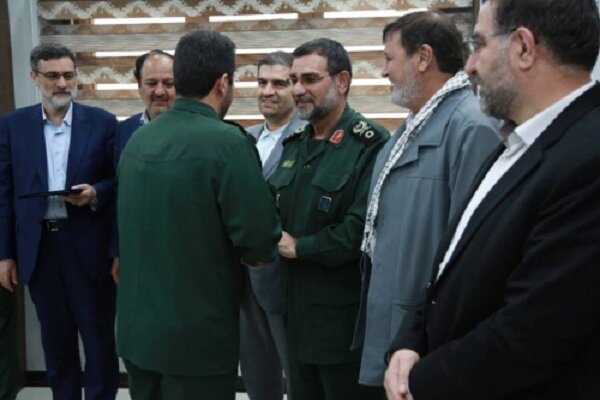 از عوامل سرنگونی و کشف بقایای پهپاد متجاوز آمریکایی تجلیل شد