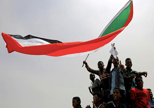 شورای نظامی انتقالی سودان مجبور به تقسیم قدرت با مخالفان شد