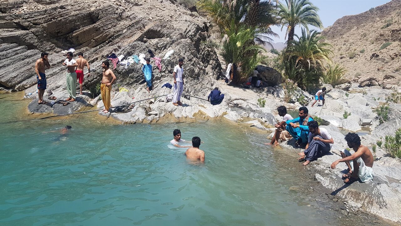 آبشار ۲۲ متری فیروزه&zwnj;ای &laquo;گرگان&raquo; نیکشهر جذاب و گردشگر پسند