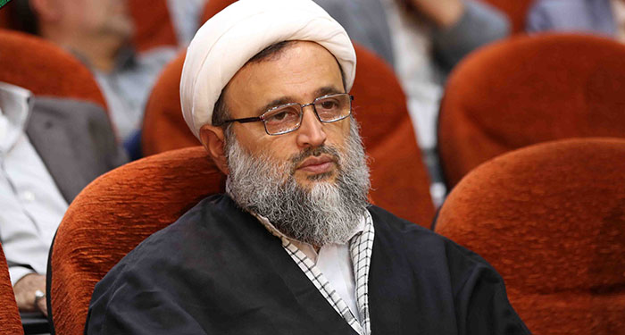 دهه کرامت دهه حرکت جوانان است