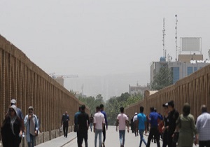 پیش بینی وزش باد نسبتا شدید در برخی مناطق استان اصفهان