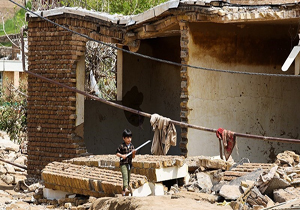 ۱۰۰ واحد مسکونی مددجویان سیل‌زده کمیته‌امداد پلدختر تعمیر شد/ اهدای ۱۰۰۰بسته لوازم‌خانگی