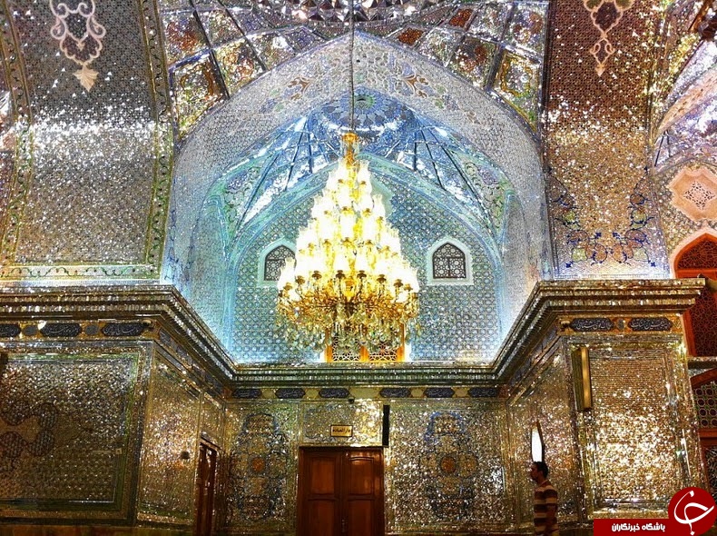 چراغ سرزمین مشاعیر ایران که بود؟