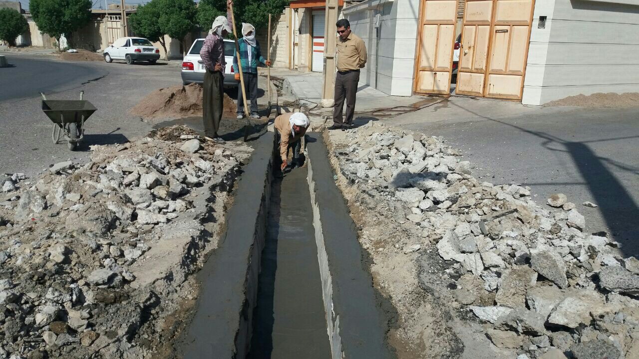 ساخت و نصب ۱۷۰ متر مربع دریچه فلزی و دال بتنی در دهلران