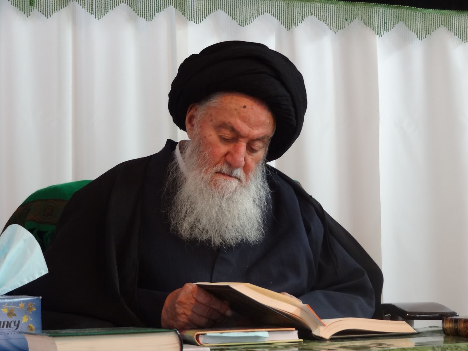 برگی از زندگی مرحوم آیت الله سیدمحمد حسینی شاهرودی