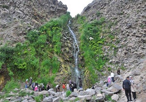 آبشار زیبا و دیدنی «سردابه» در دل طبیعت اردبیل + فیلم