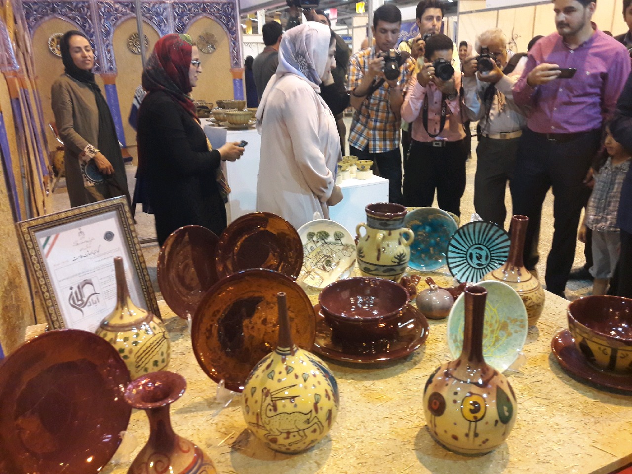 یک سال تلاش هنرمندان برای شرکت در نمایشگاه ملی صنایع دستی