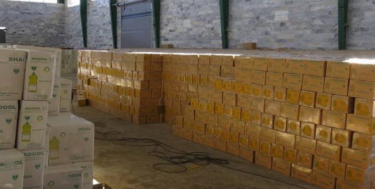 توقیف تریلی حامل روغن نباتی قاچاق در شهرستان سرباز