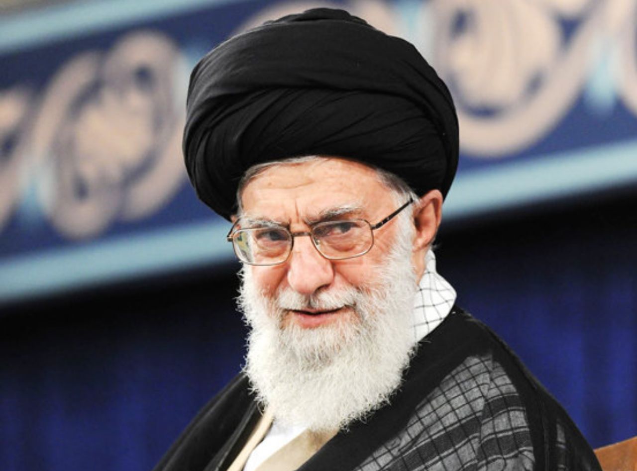 رهبر انقلاب در ابتدای جوانی از چه&zwnj; کسی تقلید میکردند؟ +عکس&zwnj;نوشته