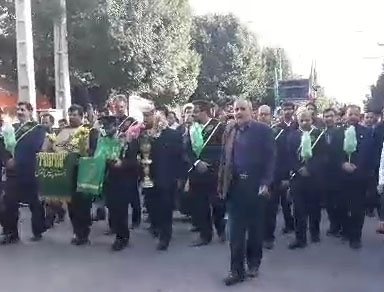 راهپیمایی عفاف و حجاب با حضور کاروان زیر سایه خورشید در شهرضا + فیلم