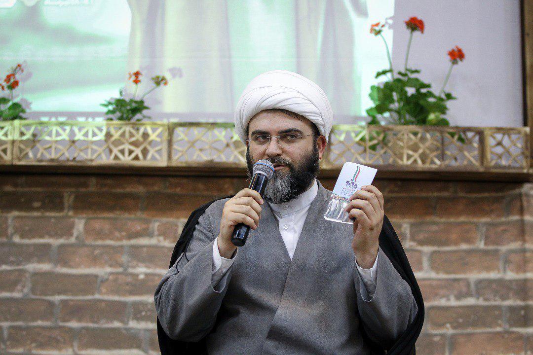 حججی نشانه پیروزی امام خمینی (ره) و فرزندانش در نزاع حق و باطل است