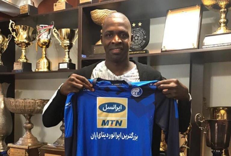 مهاجم استقلال با سرمربی پرسپولیس دیدار کرد