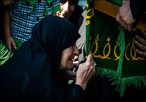 استقبال مردم میامی از خادمان رضوی و پرچم  علی بن موسی الرضا (ع)
