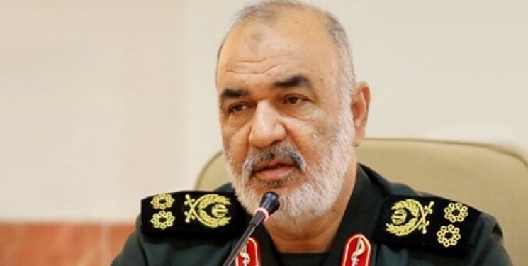 پیام تسلیت سردار سلامی برای درگذشت مسئول عملیات منطقه یکم نیروی دریایی سپاه