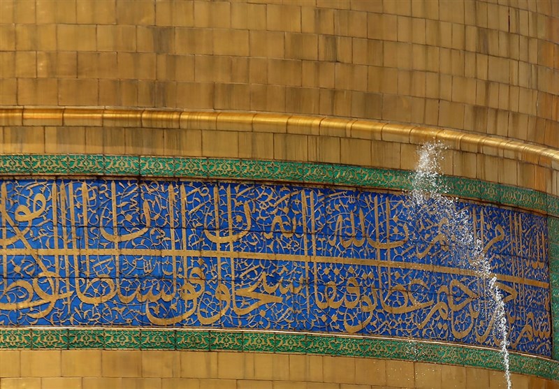 شست و شوی گنبد مطهر حضرت رضا (ع) +تصاویر