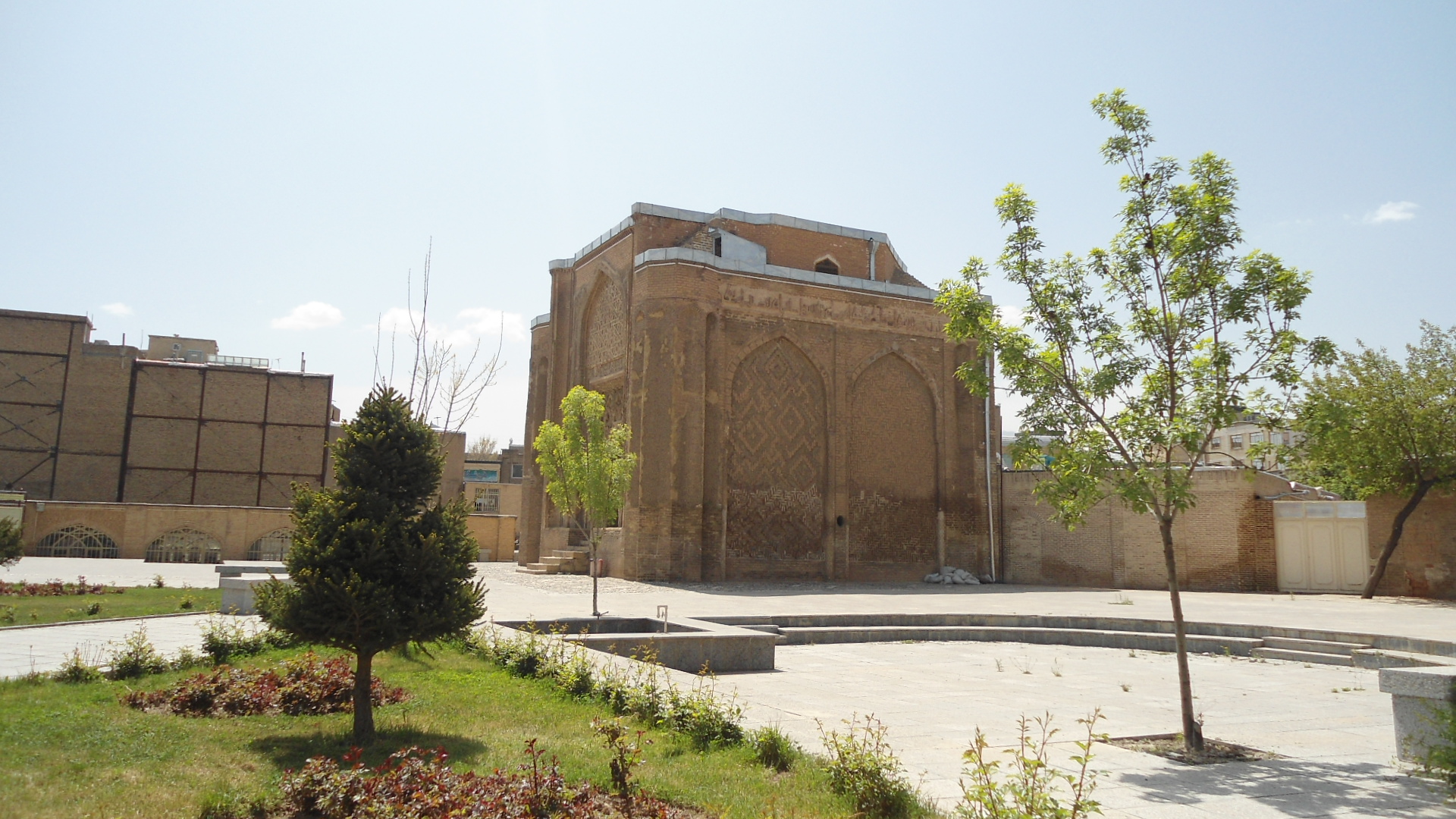 آشنایی با ۱۱ بنای خشتی ایران/بزرگترین قلعه خشتی جهان در کدام استان است؟ +تصاویر