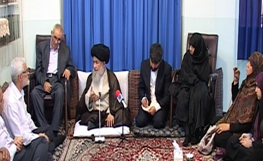 شهدا رهبر عملی جامعه اند/خانواده شهدا دارای مقامات والایی هستند