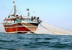 توقیف شناور صیادی و کشف دلار