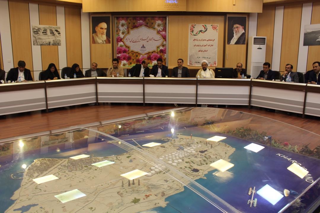 مشکل رفت و آمد فرهنگیان خارگ برطرف شد