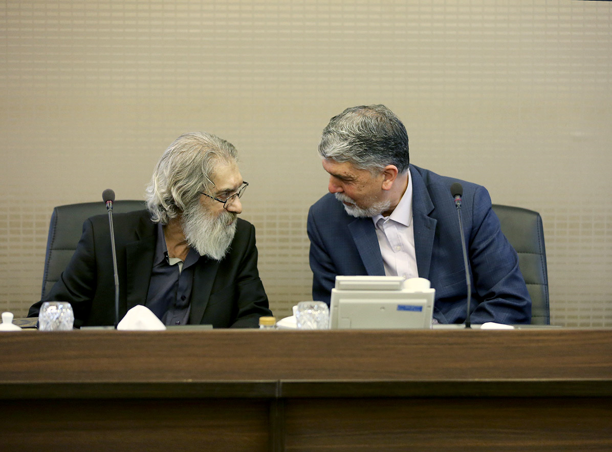 تقدیر وزیر فرهنگ و ارشاد اسلامی از آریا عظیمی‌نژاد و حجت اشرف‌زاده