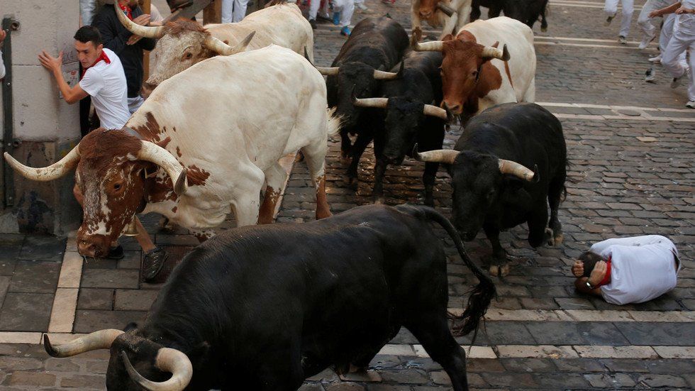 پنج زخمی در فستیوال گاوبازی &laquo;سن فرمین&raquo; اسپانیا+ تصاویر