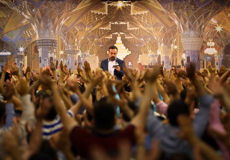 مولودی خوانی محمودکریمی با لهجه مشهدی به مناسبت ولادت امام رضا +فیلم
