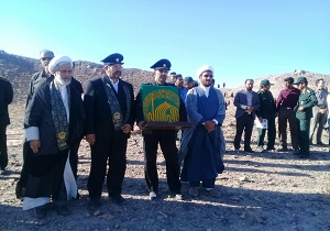 کلنگ زنی برنامه بازسازی واقعه غدیر با حضور خدام رضوی در شوسف