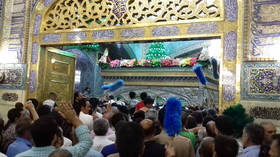 گزارش تصویری از حال و هوای حرم رضوی در روز میلاد امام رضا (ع)+تصاویر