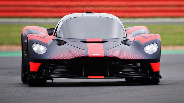 ظهور قدرت محض در خودروی سوپر اسپرت  Aston Martin Valkyrie +تصاویر