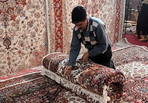 فعالین حوزه فرش دستباف در اردبیل حمایت می‌شوند