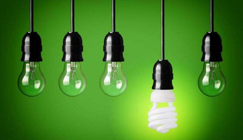 استفاده از یک لامپ به جای لوستر/ روش&zwnj;های جالب مردم روسیه برای صرفه جویی در مصرف برق + فیلم