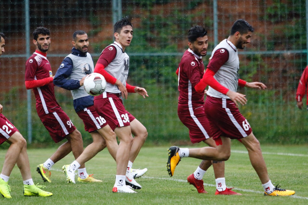 تمرین یکشنبه پرسپولیس زیر بارش باران