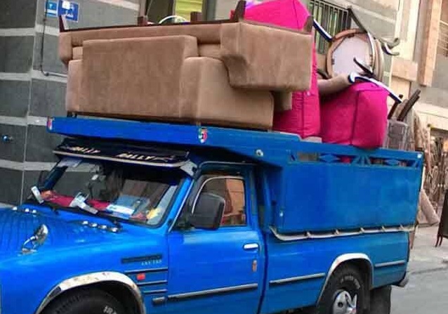 فضای حمل بار وانت&zwnj;ها برای حمل بار است، نه حمل انسان!