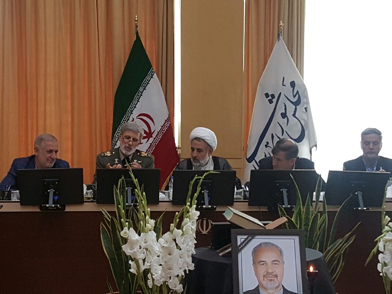 روند ارتقای توان دفاعی خود را با قدرت ادامه می&zwnj;دهیم