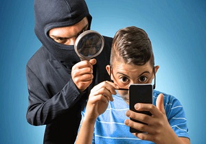 تصاویر خصوصی خود را بر روی گوشی همراه، نگهداری نکنید