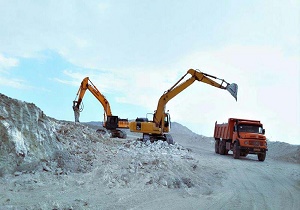 استخراج بیش از  ۲۳ میلیون تن ماده معدنی از معادن استان سمنان