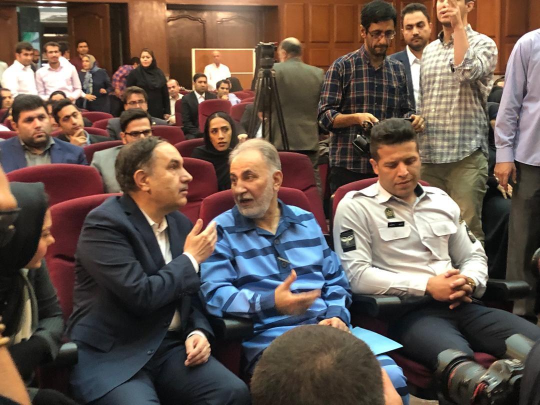 ماجرای عزل وکیل نجفی و صحبت&zwnj;های در گوشی وکلا/ پسر میترا استاد در دادگاه حاضر شد + تصاویر