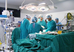نجات جان دختر ۹ ساله لردگانی در اتاق عمل