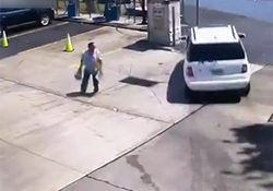 مرگ راننده زن پس از آتش گرفتن خودرویش در اتوبان + فیلم