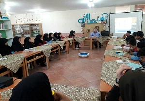 دومین نشست تخصصی انجمن عکاسی روزنه در اهواز برگزار شد